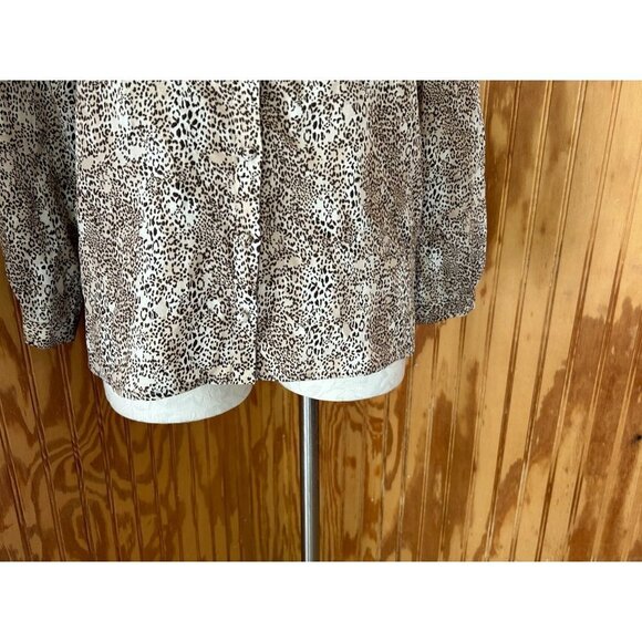 Joie Blouse Top Button Front Long Sleeve Leopard Animal Print Silk Biege Sz XS - Picture 5 of 9